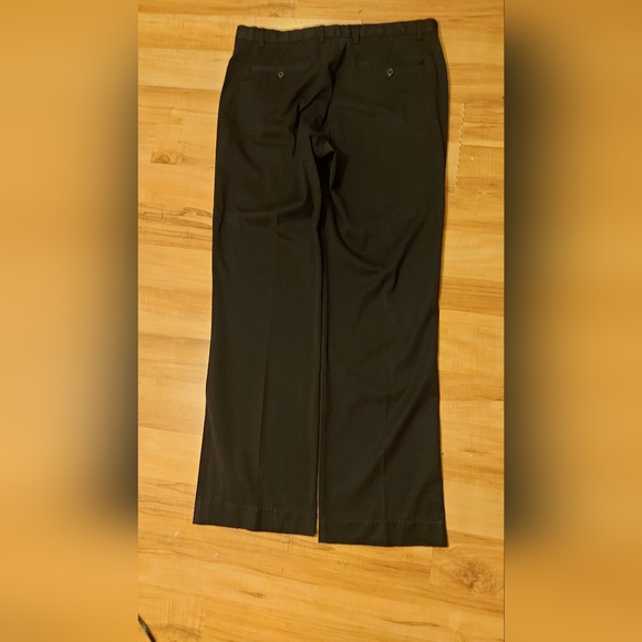 Avenue Black Men's Pants. Size 36. Length 42". Inseam 32". Rounded front pockets - Picture 5 of 8